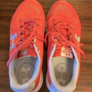 Under Armour women’s shoes size 7.5